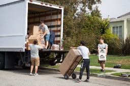 How Professional Moving Services Make Relocation Easier