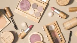 Waterless Cosmetics Market Accelerates with Increased Use of Solid Bars and Powder-Based Product Formats